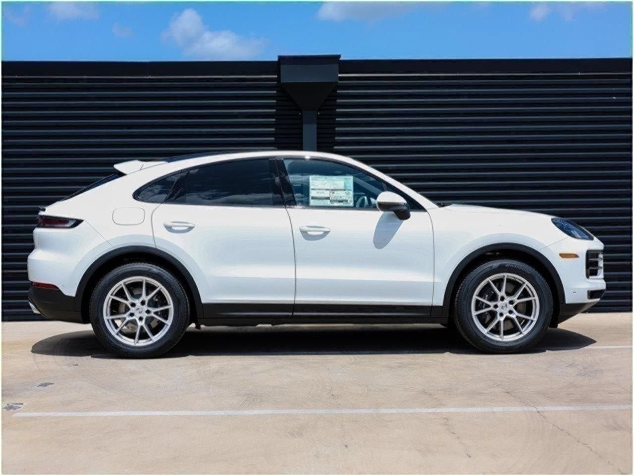 Certified 2025 Porsche Cayenne Coupe AWD/4WD image 8