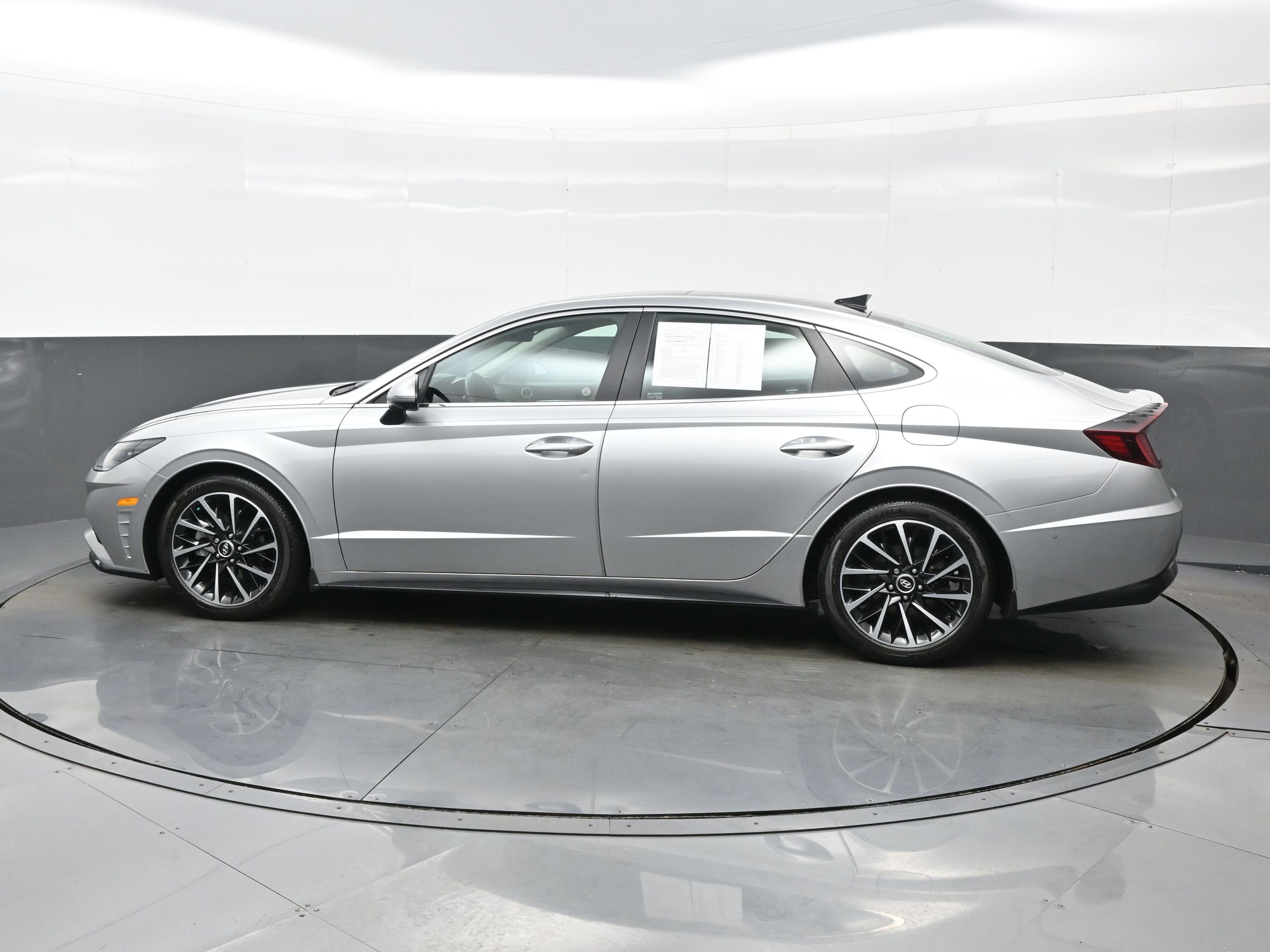 Used 2021 Hyundai Sonata Limited image 3