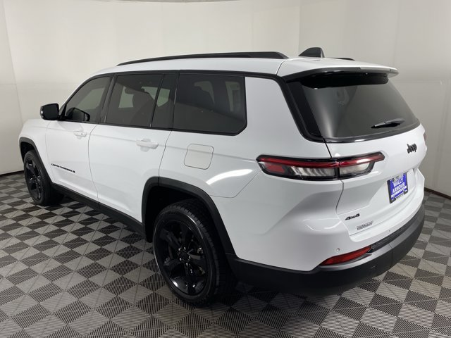 Used 2023 Jeep Grand Cherokee L Altitude AWD/4WD image 10