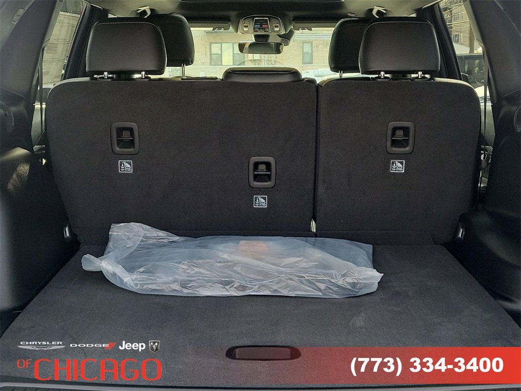 New 2026 Jeep Grand Cherokee Altitude image 7