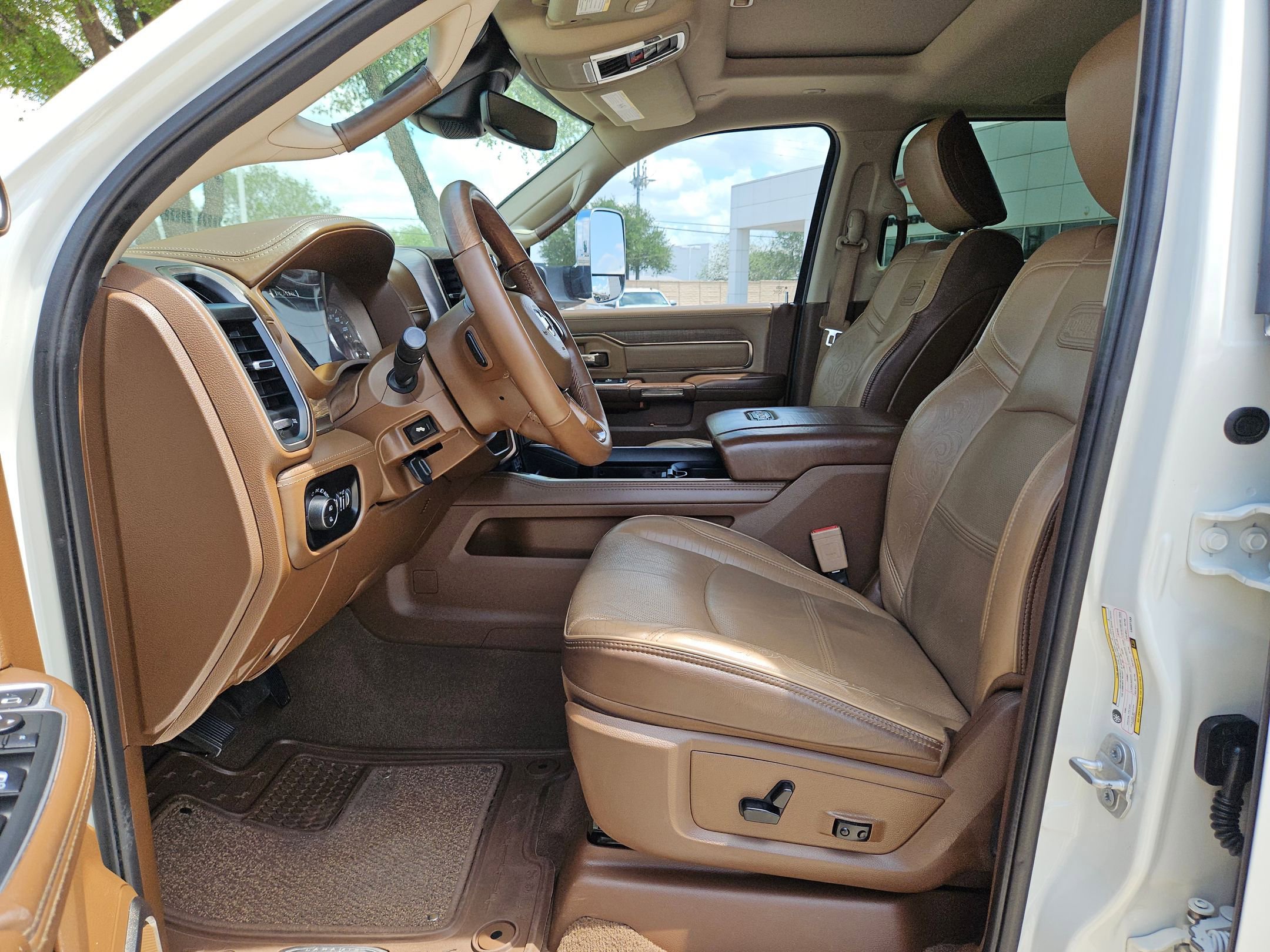 Used 2020 RAM 2500 Limited AWD/4WD image 9
