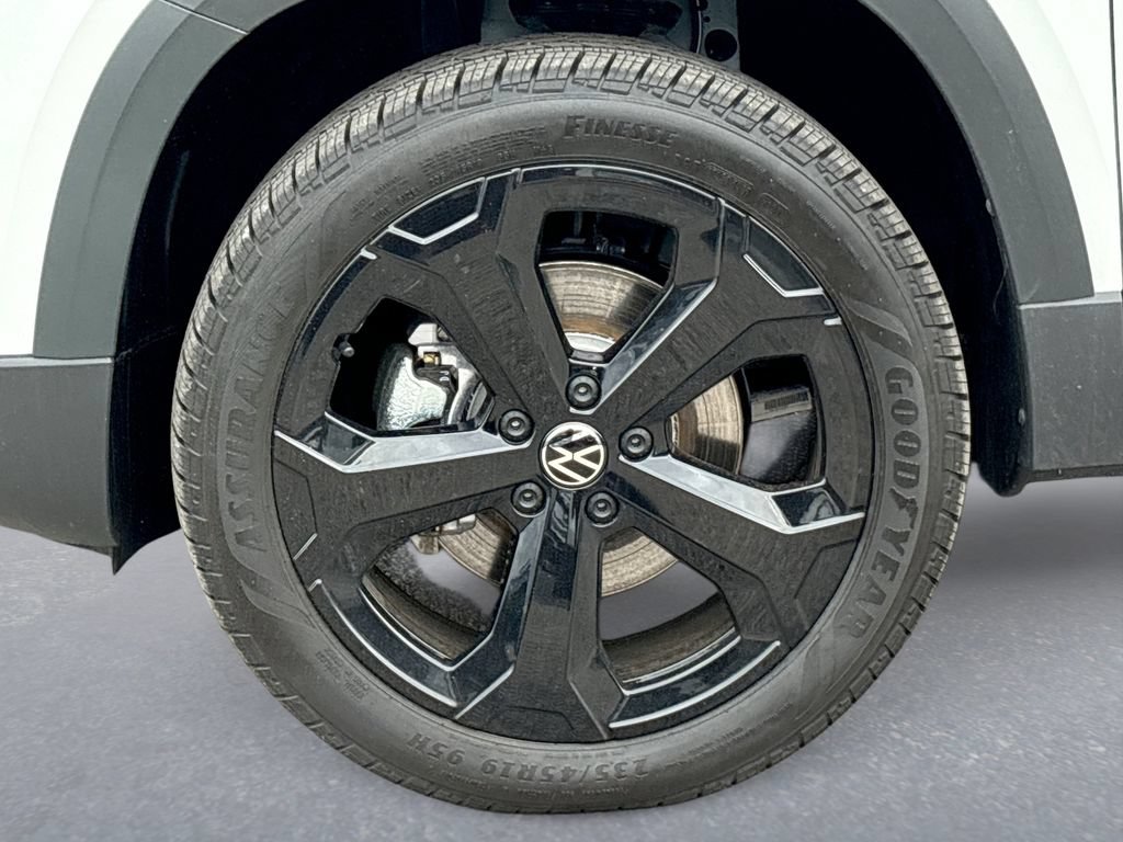 New 2026 Volkswagen Taos SE AWD/4WD image 18