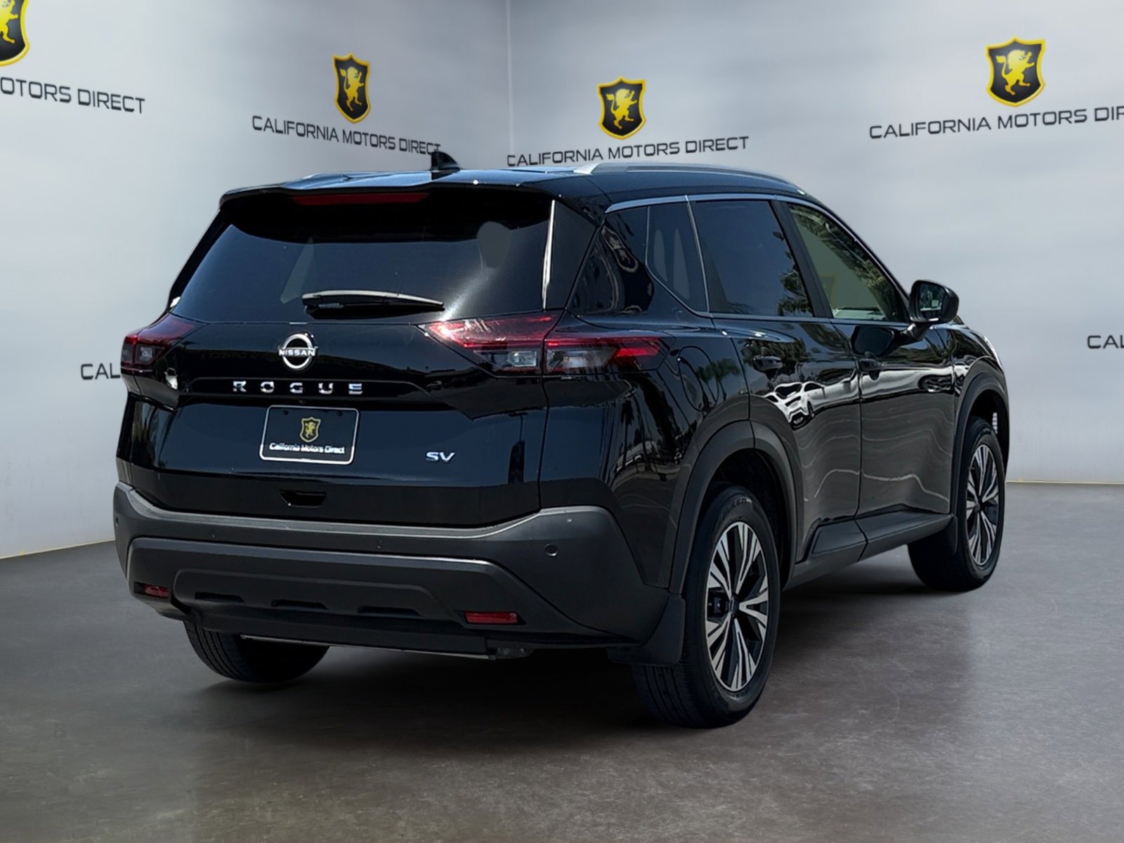 Used 2023 Nissan Rogue SV w/ SV Premium B Package image 5