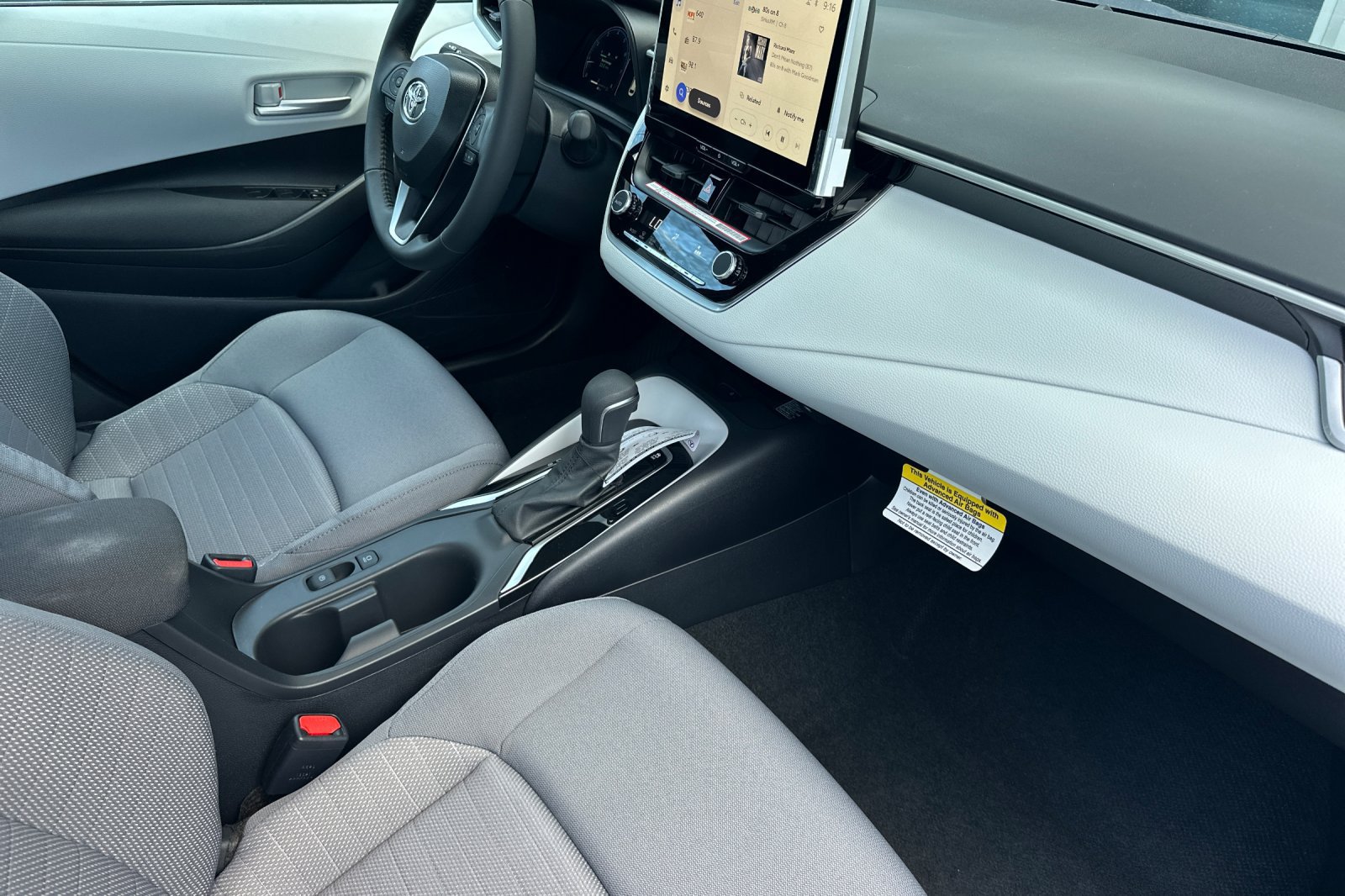 Certified 2026 Toyota Corolla SE w/ SE Package FWD image 15