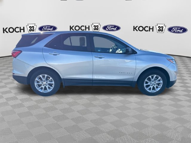 Used 2021 Chevrolet Equinox LS w/ LS Convenience Package AWD/4WD image 9