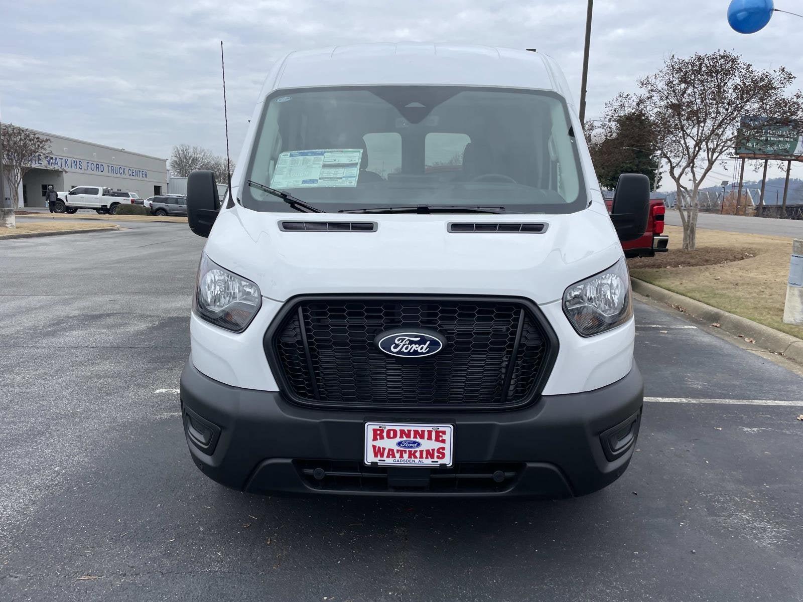 New 2026 Ford Transit 250 148 Medium Roof w/ Load Area Protection Package RWD image 8