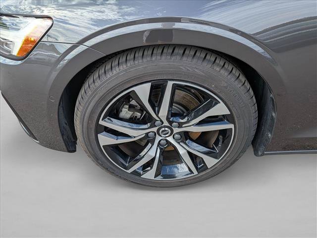 Used 2023 Volvo S60 B5 Plus AWD/4WD image 22