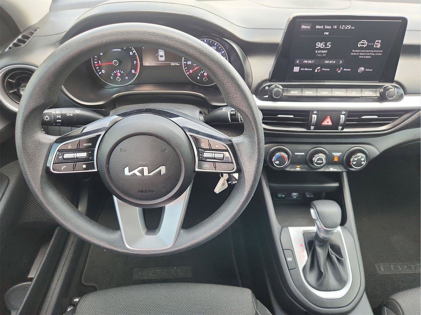 Used 2023 Kia Forte LXS FWD image 11