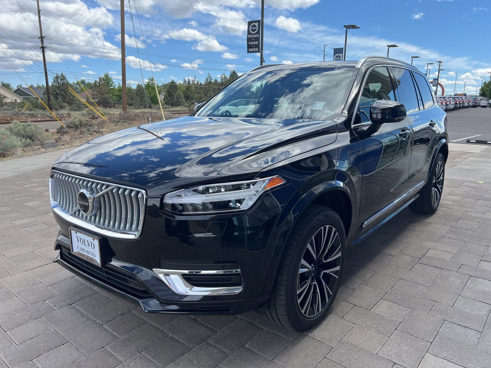 Used 2023 Volvo XC90 T8 Plus AWD/4WD image 4