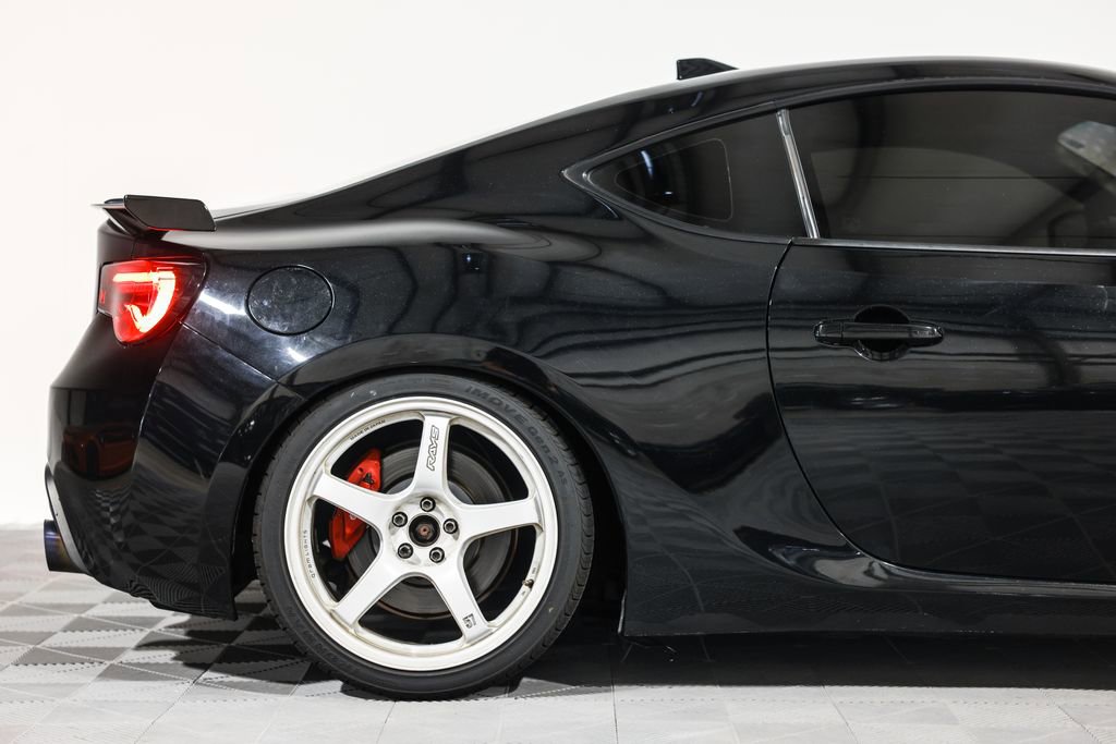 Used 2018 Subaru BRZ Limited w/ Performance Package image 2