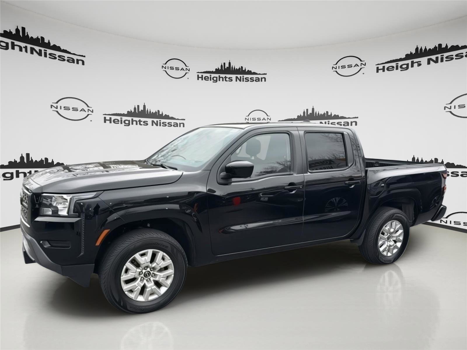 Used 2023 Nissan Frontier SV image 5