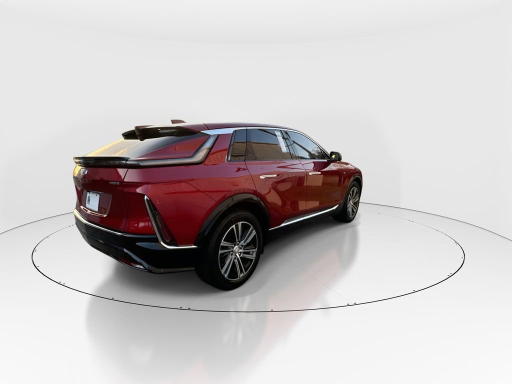 Used 2024 Cadillac Lyriq Luxury image 8