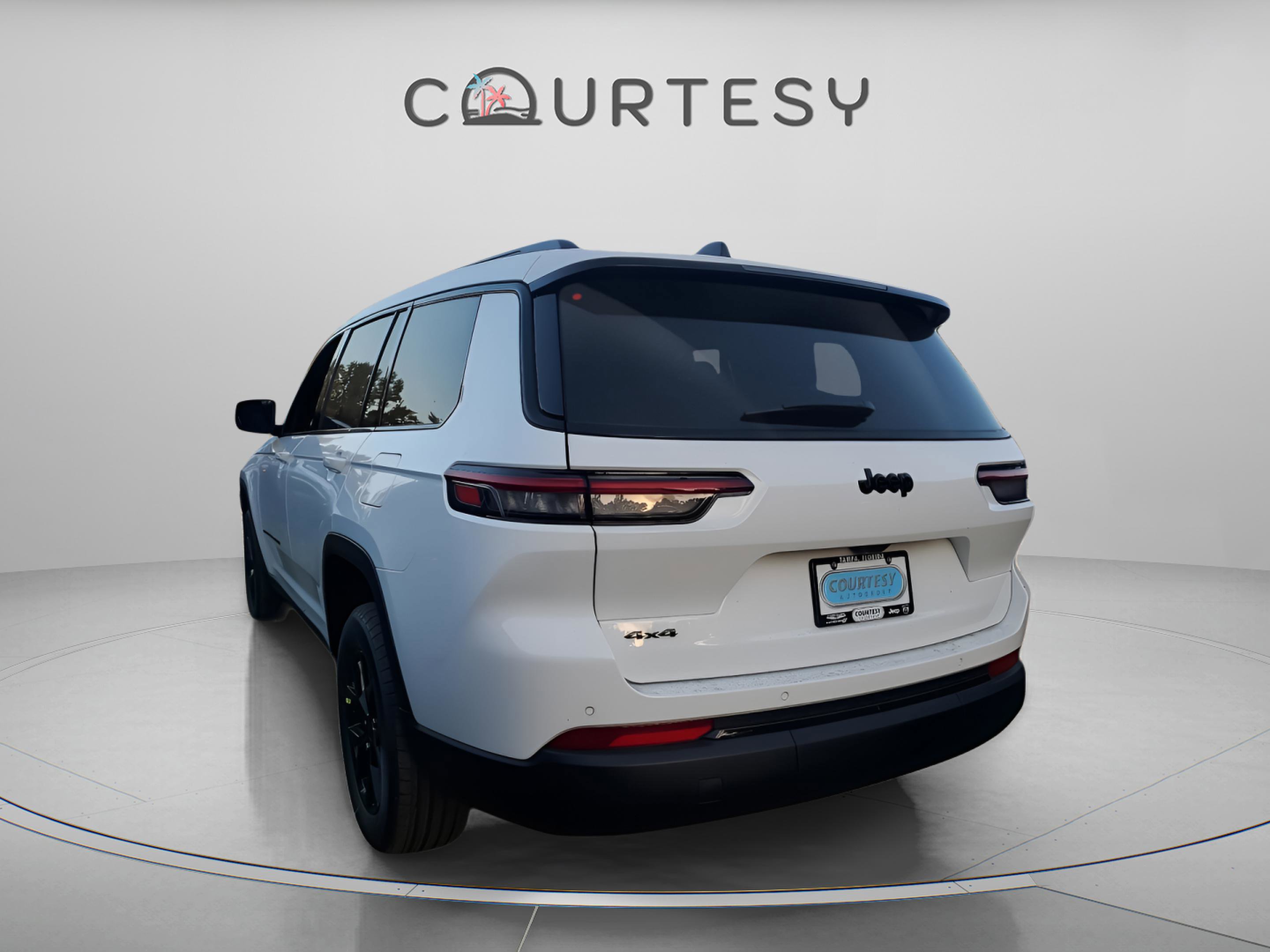 New 2025 Jeep Grand Cherokee L Altitude image 3