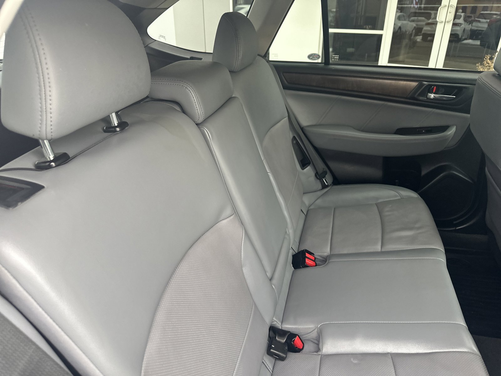 Used 2018 Subaru Outback 2.5i Limited AWD/4WD image 32