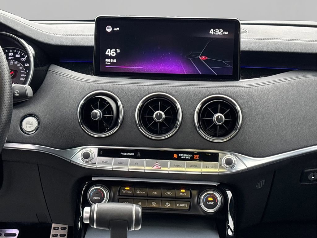 Used 2022 Kia Stinger GT1 image 19