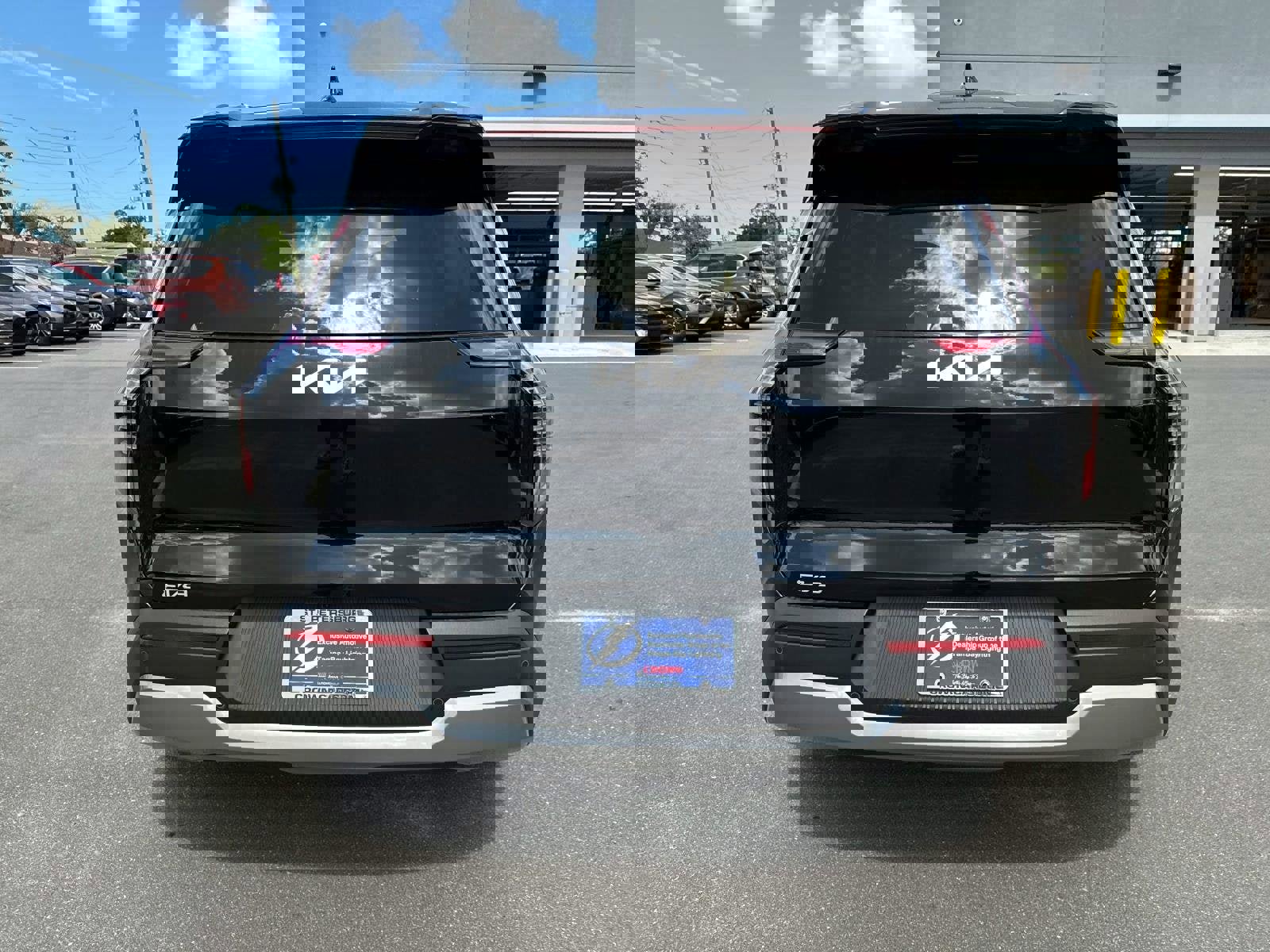 New 2026 Kia EV9 Wind image 4