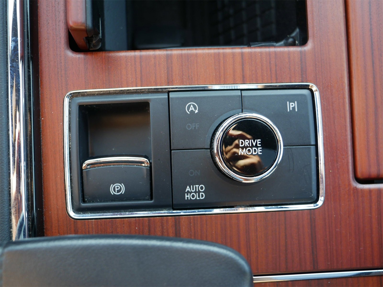 Used 2024 Lincoln Navigator Premiere image 29