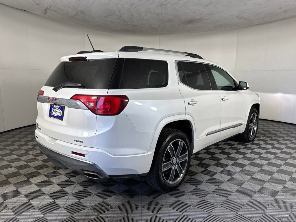 Used 2017 GMC Acadia Denali w/ Technology Package AWD/4WD image 5