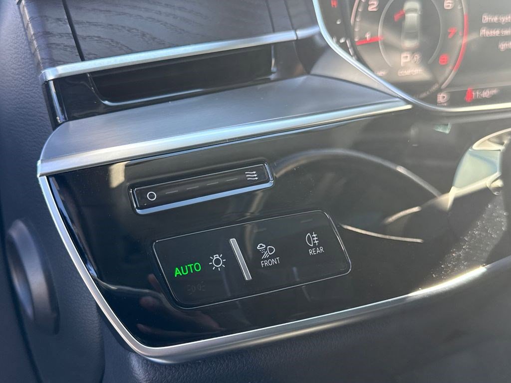 Used 2022 Audi A8 L 3.0T w/ Executive Package image 23