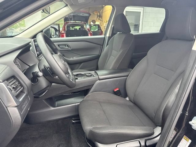 Used 2024 Nissan Rogue S AWD/4WD image 10