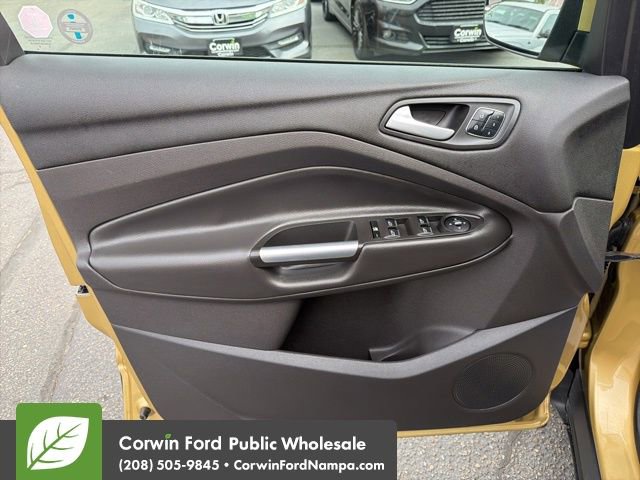 Used 2015 Ford Escape Titanium w/ Canadian Touring Package image 13