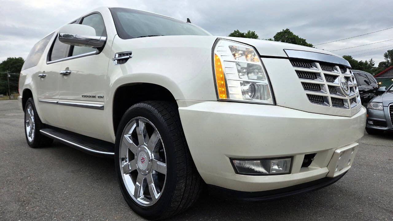 Used 2010 Cadillac Escalade ESV Luxury AWD/4WD image 20