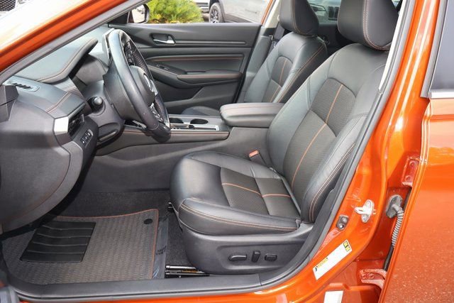 Used 2021 Nissan Altima 2.5 SR w/ SR Premium Package image 13