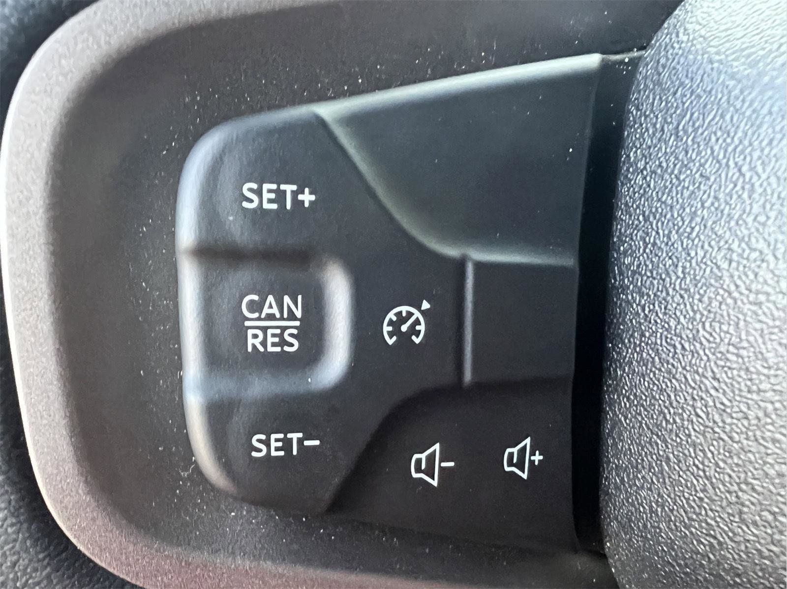 Used 2023 Ford Bronco Big Bend image 15