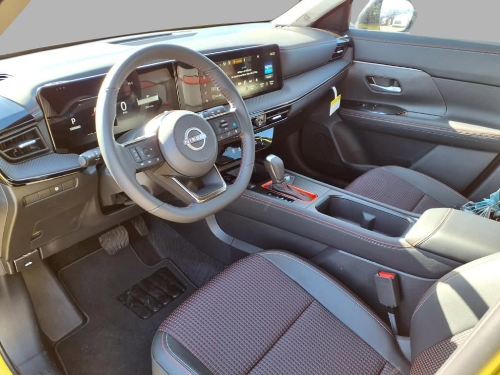 Certified 2025 Nissan Kicks SR image 21