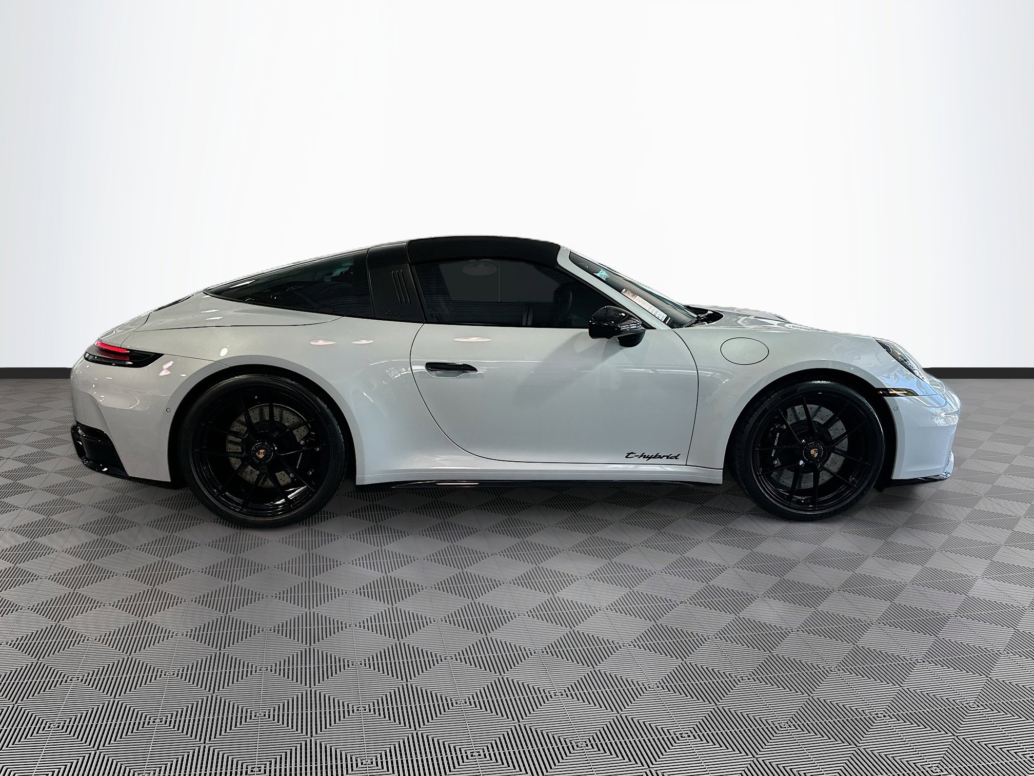 Used 2026 Porsche 911 Targa 4 GTS image 8