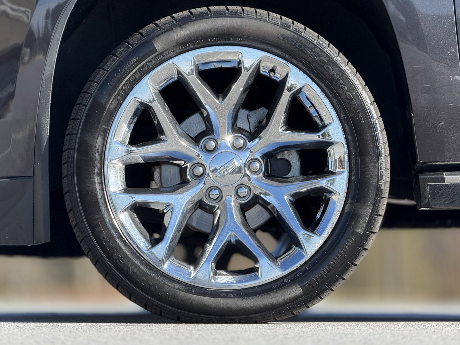 Used 2017 Cadillac Escalade Premium Luxury image 17