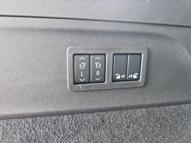 Used 2026 Cadillac Escalade IQ Sport 1 w/ LPO, Floor Liner Package AWD/4WD image 15