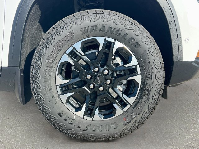 New 2027 GMC Acadia AT4 w/ AT4 Reserve Package AWD/4WD image 19