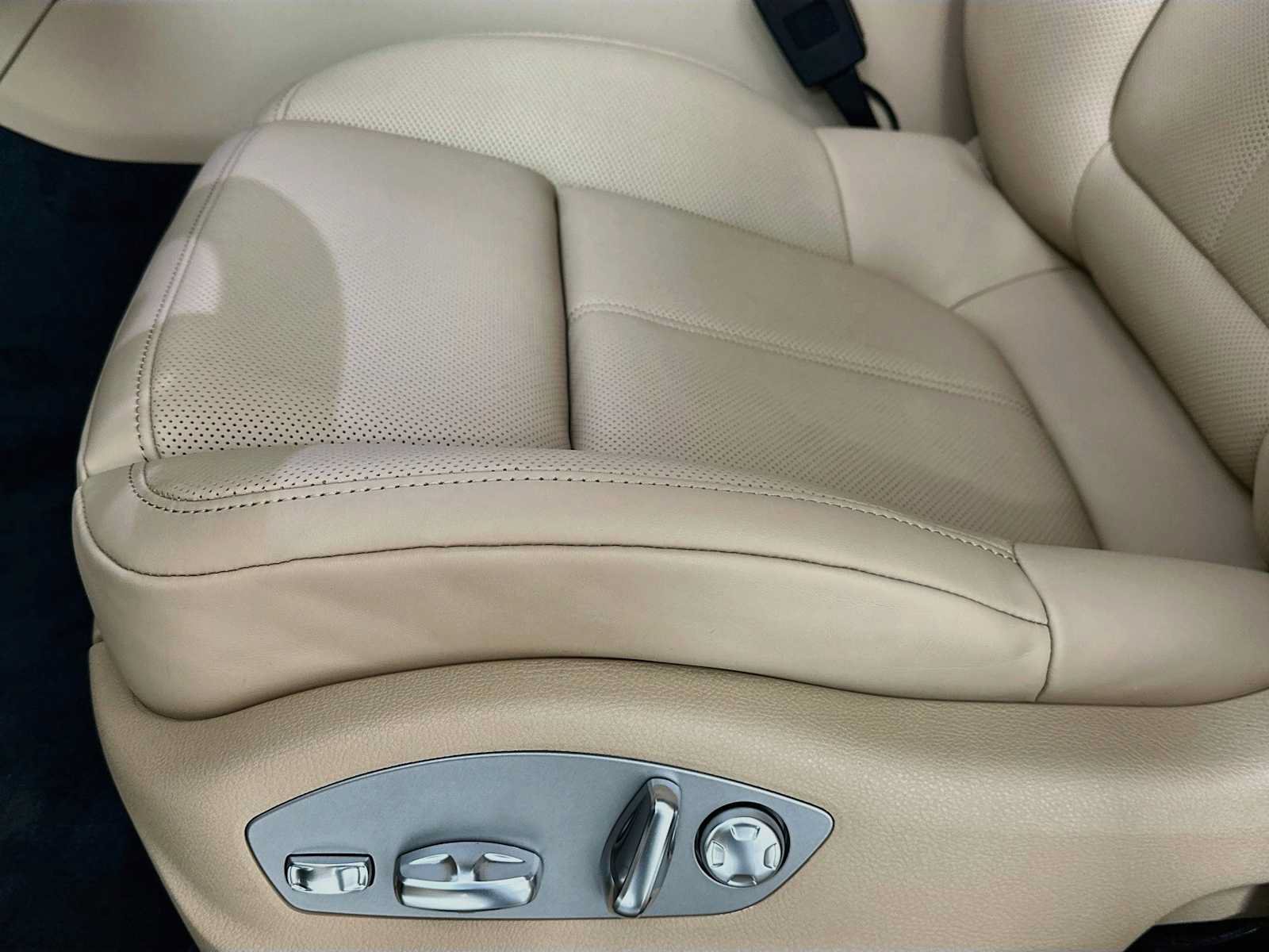 New 2026 Porsche Macan S AWD/4WD image 12