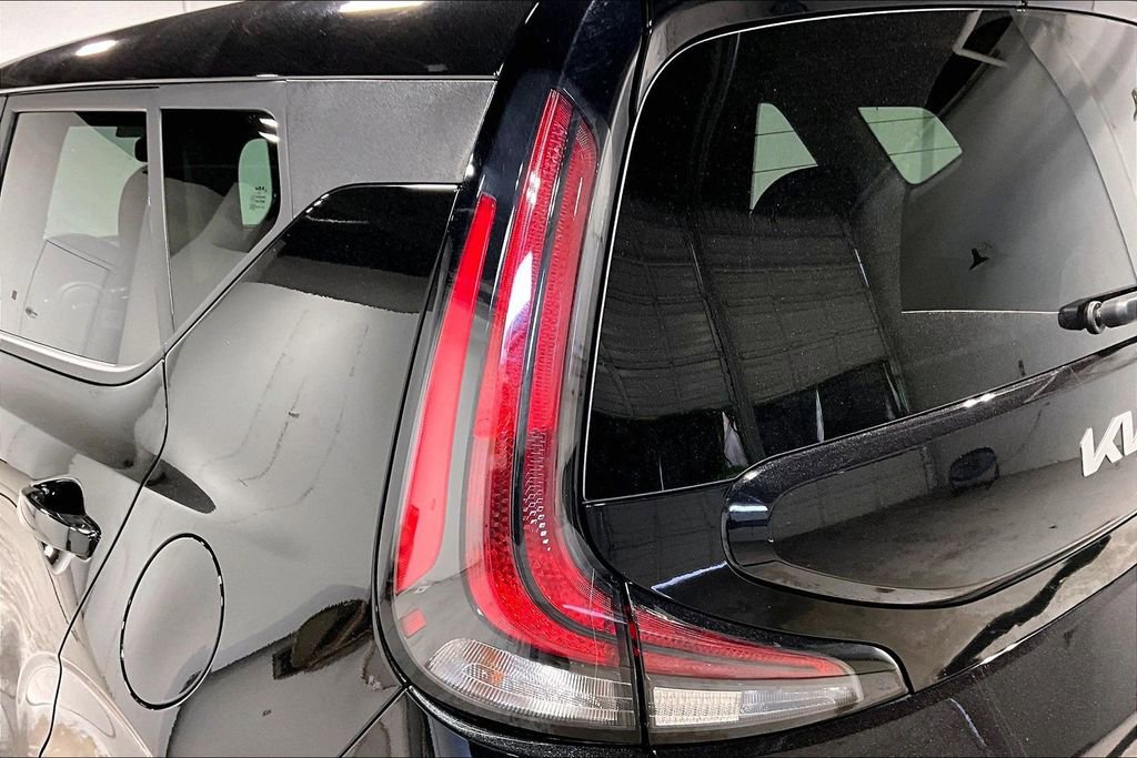Used 2025 Kia Soul LX image 38