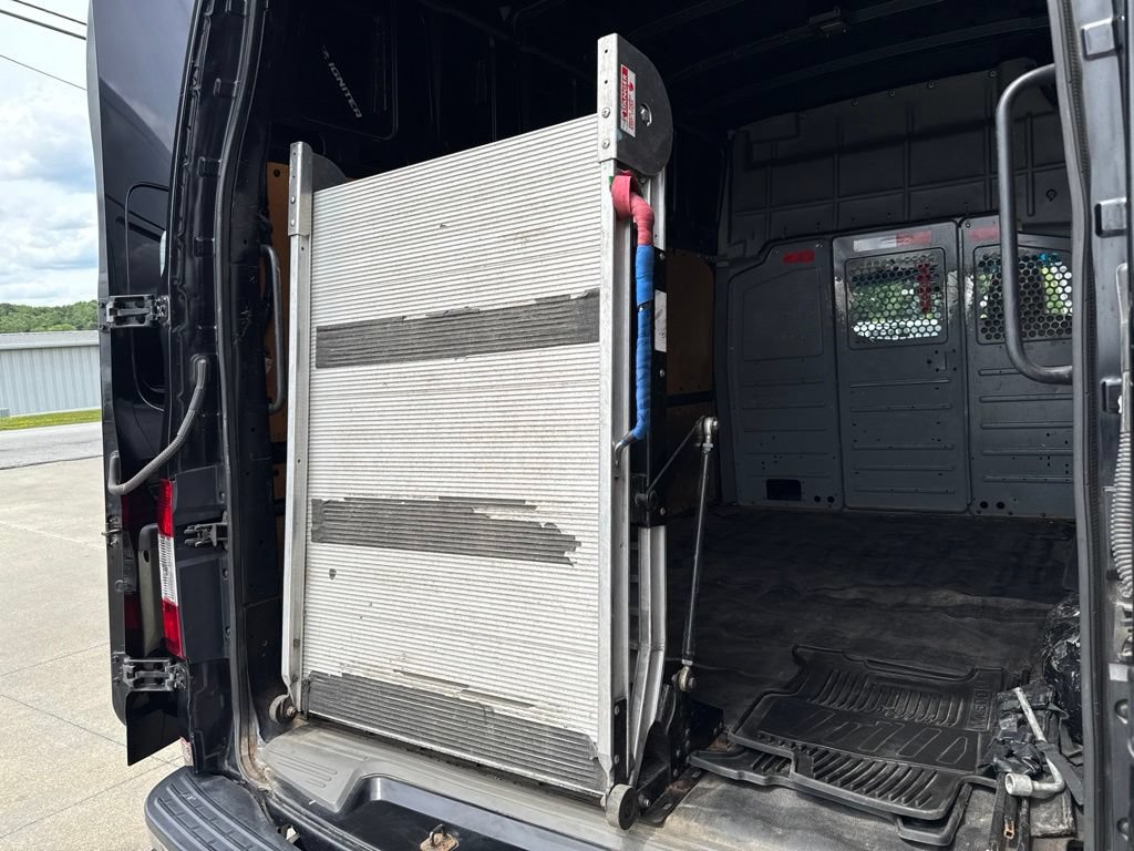 Used 2013 Nissan NV 2500 SV w/ Side Curtain Airbag Pkg RWD image 11