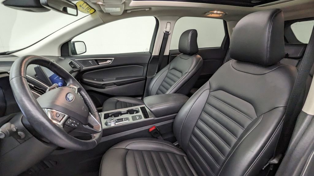 Certified 2022 Ford Edge SEL w/ Convenience Package image 2