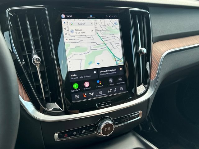 Certified 2025 Volvo V60 B5 Cross Country Plus AWD/4WD image 23