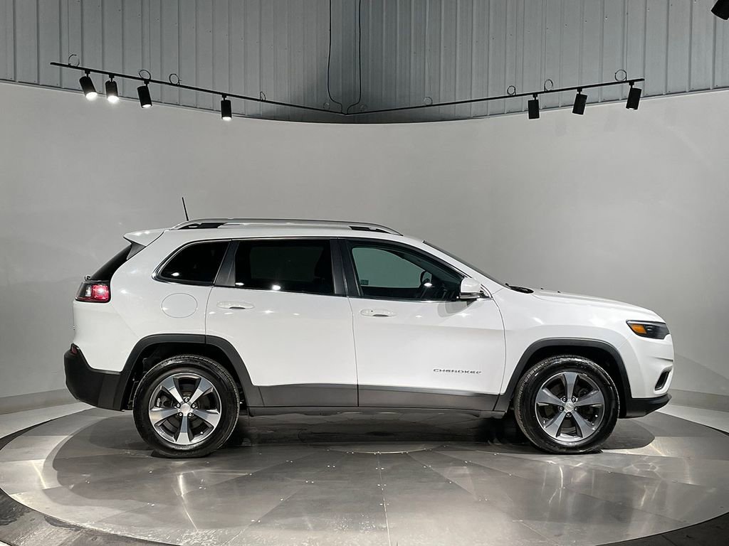Used 2019 Jeep Cherokee Limited AWD/4WD image 10