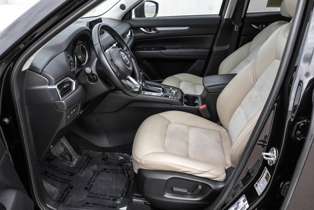 Used 2018 MAZDA CX-5 Touring w/ Preferred Equipment Package AWD/4WD image 12