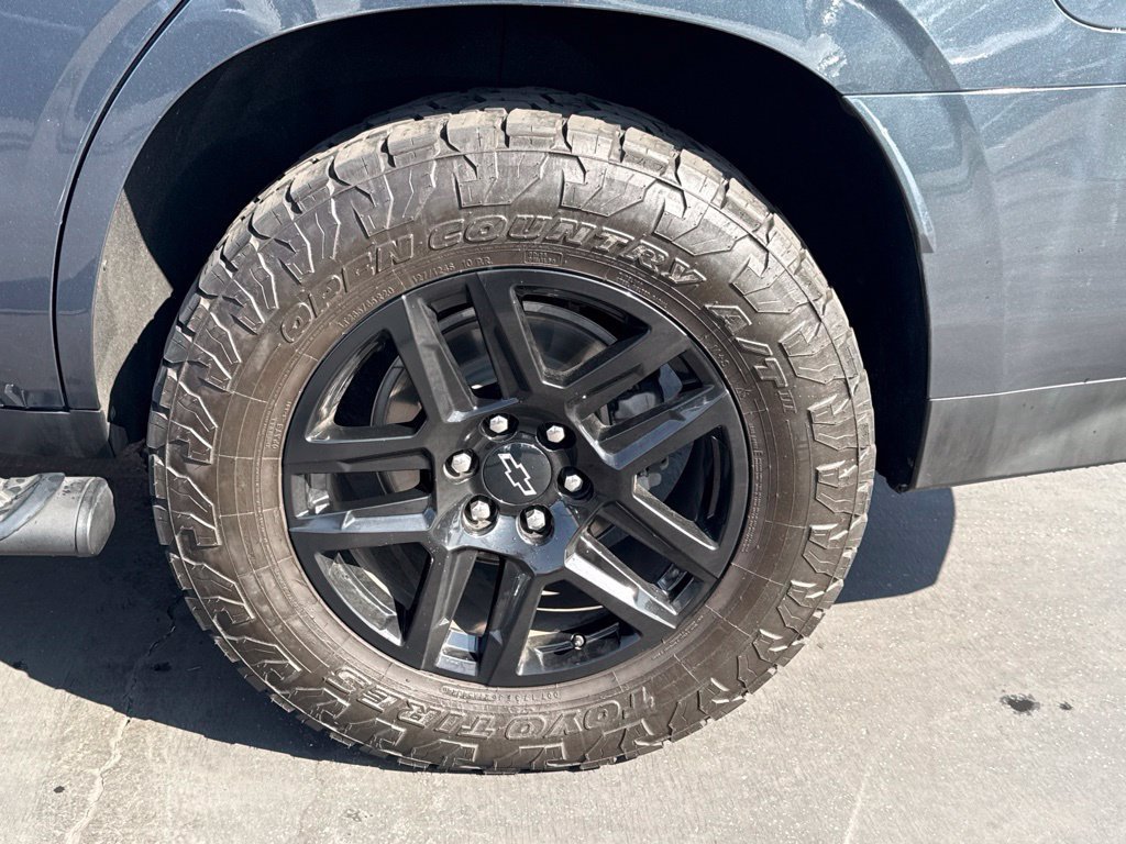 Used 2021 Chevrolet Tahoe Z71 w/ Z71 Signature Package AWD/4WD image 16