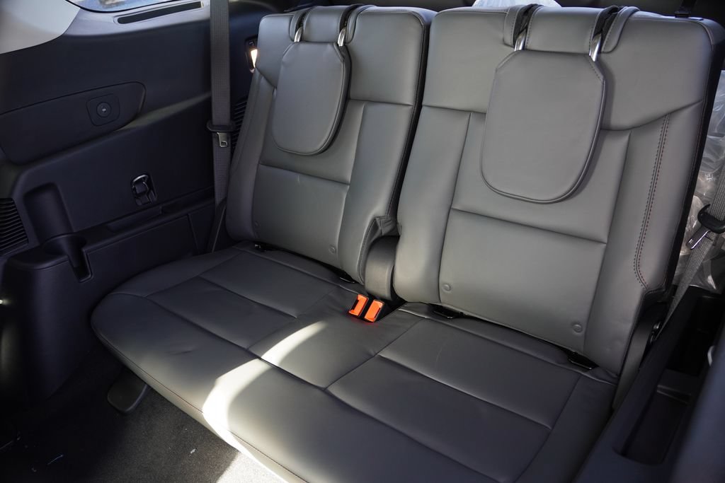 New 2026 Ford Explorer Active AWD/4WD image 12