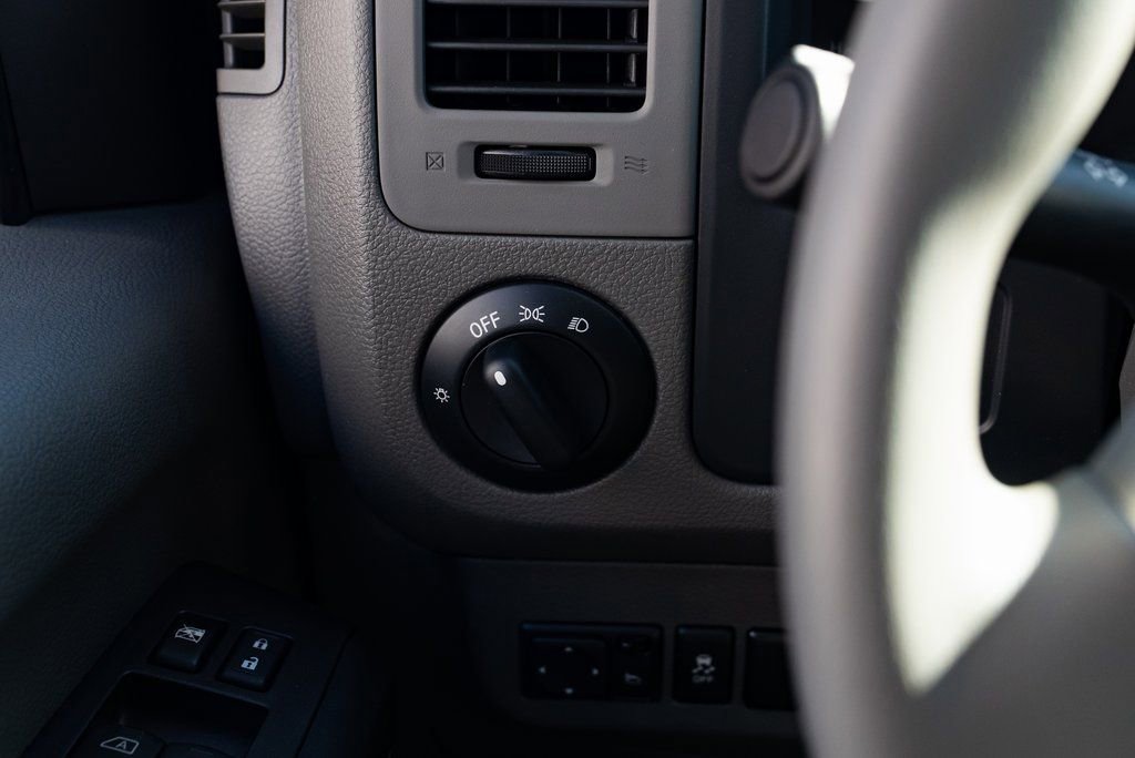 Used 2020 Nissan NV 3500 SV image 13