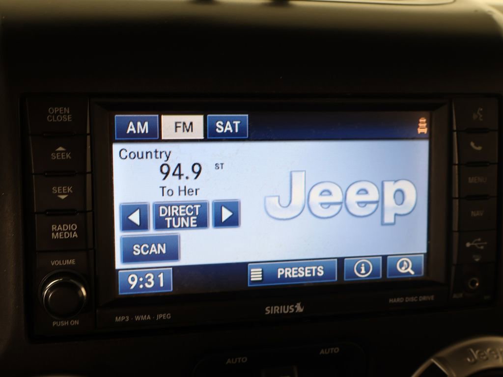 Used 2014 Jeep Wrangler Unlimited Rubicon AWD/4WD image 36