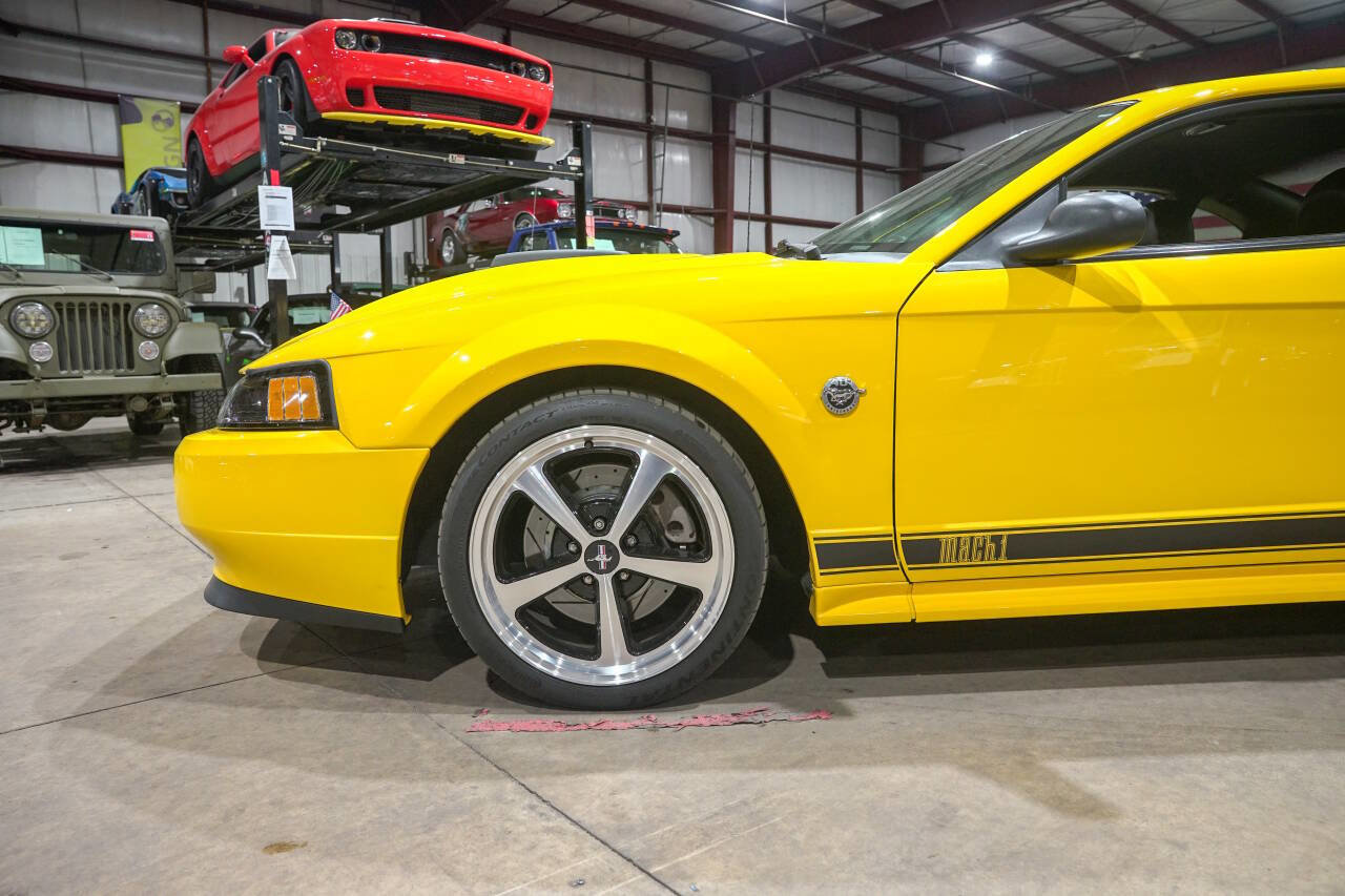 Used 2004 Ford Mustang Mach 1 RWD image 3