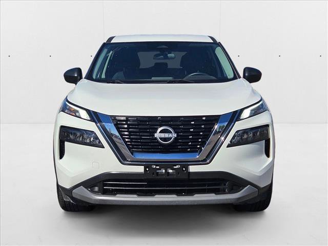 Used 2023 Nissan Rogue S image 2