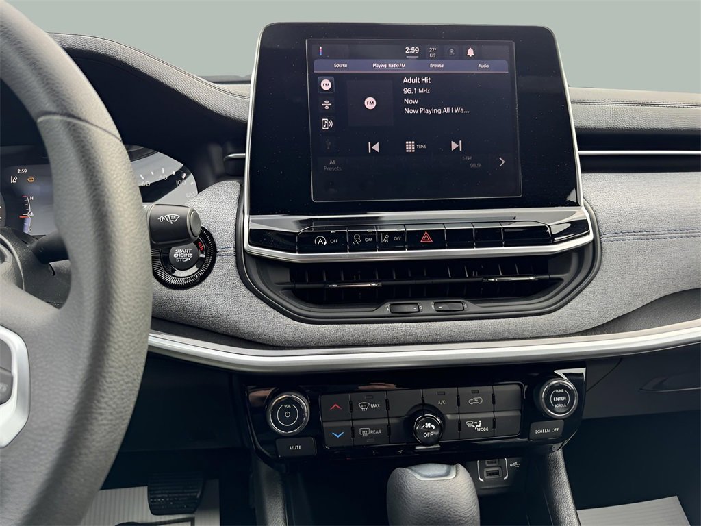 Used 2025 Jeep Compass Sport image 13