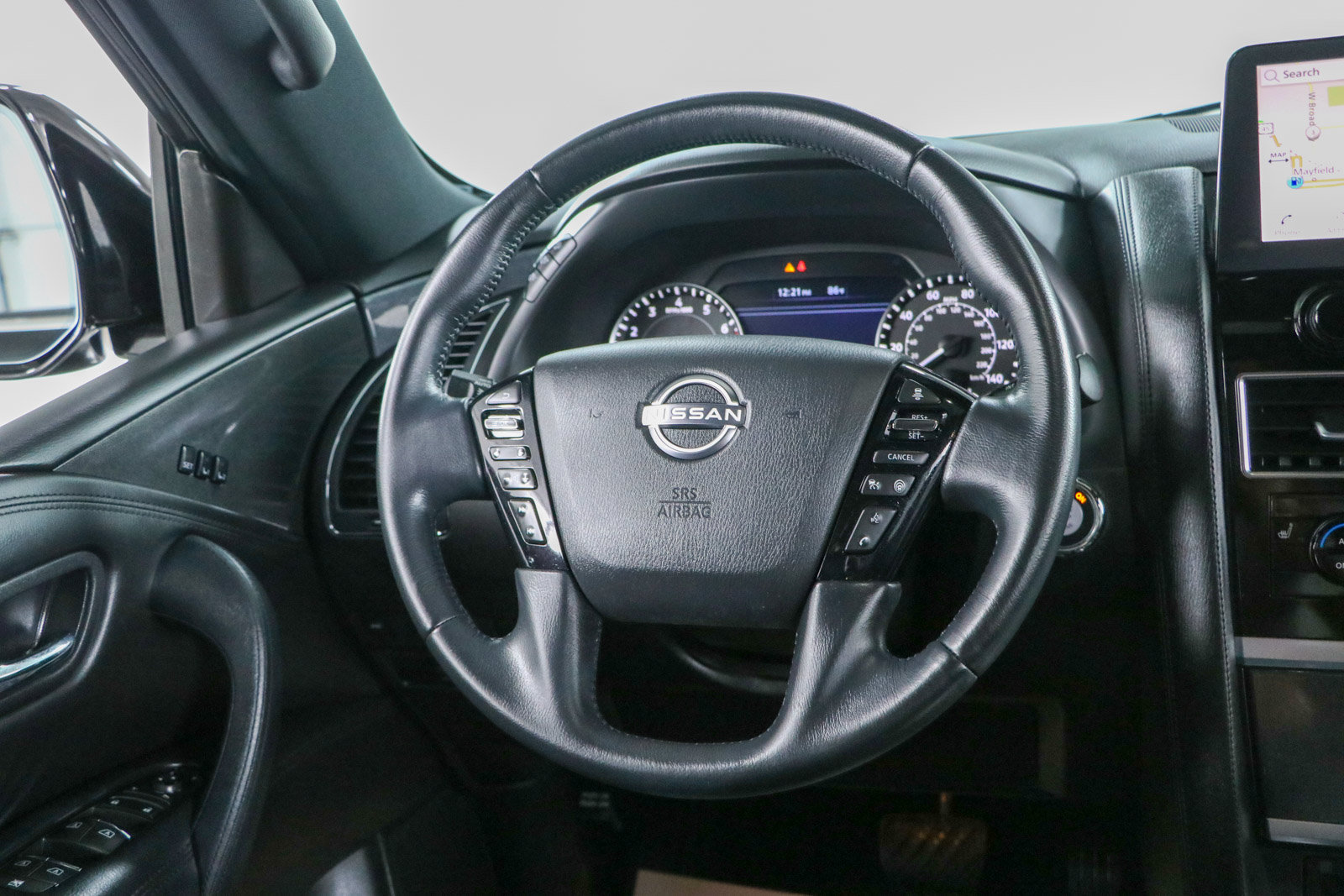 Used 2023 Nissan Armada SL w/ Midnight Edition Package AWD/4WD image 13