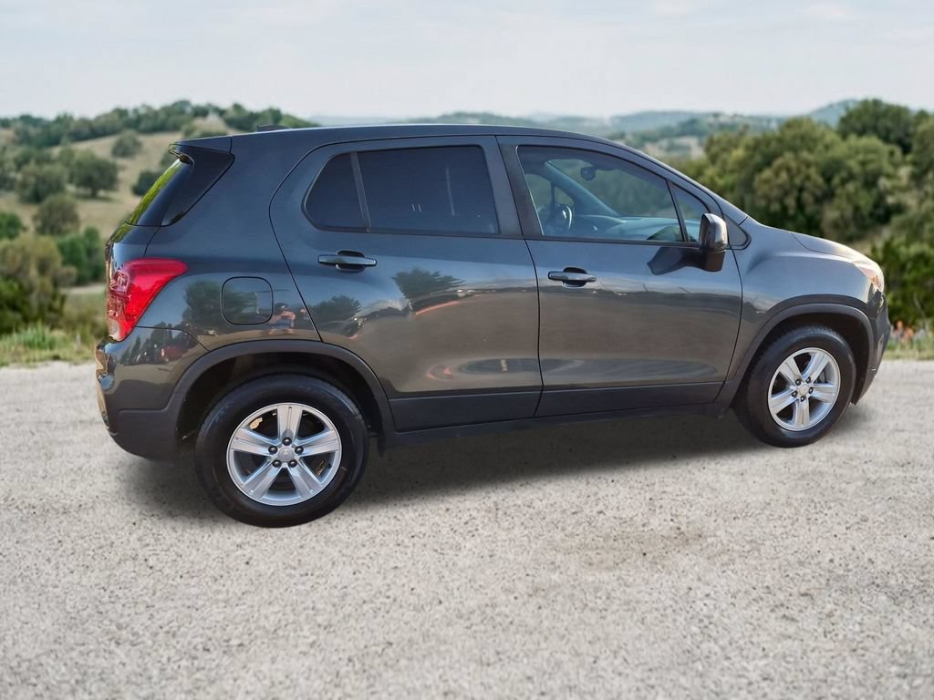 Used 2020 Chevrolet Trax LS w/ Tint and Cruise Package FWD image 11