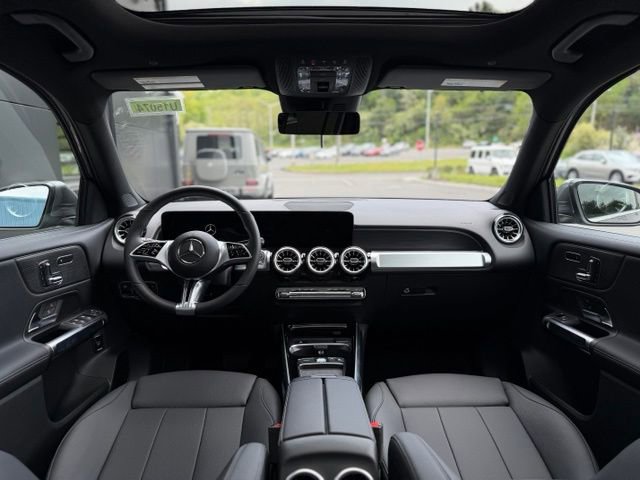 Used 2026 Mercedes-Benz GLB 250 4MATIC image 25